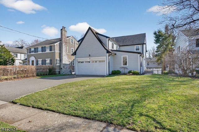 46 Elmwood Pl, Millburn Twp., NJ 07078