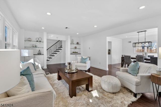 46 Elmwood Pl, Millburn Twp., NJ 07078