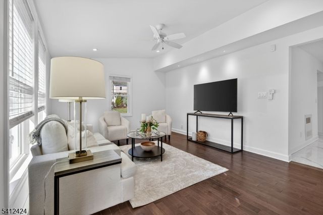 46 Elmwood Pl, Millburn Twp., NJ 07078