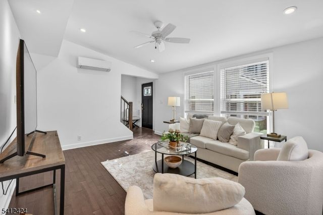 46 Elmwood Pl, Millburn Twp., NJ 07078