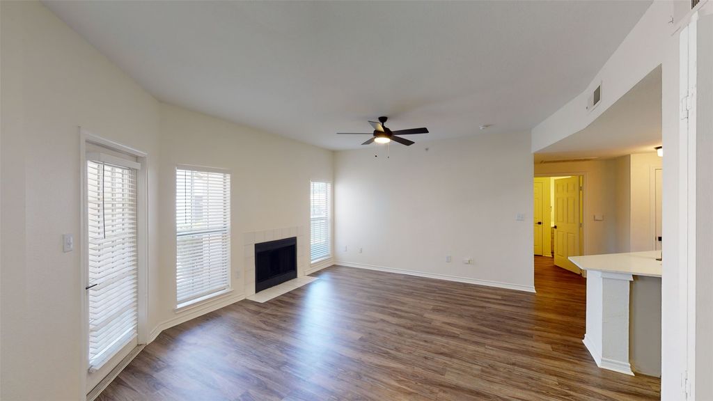 1600 N 9th Street A2R, Midlothian, TX 76065