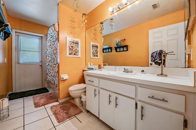 1813 DOCKSIDE DRIVE, Valrico, FL 33594