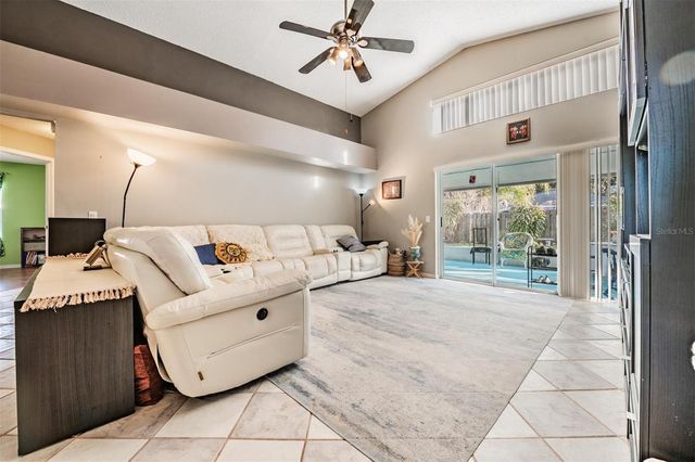 1813 DOCKSIDE DRIVE, Valrico, FL 33594