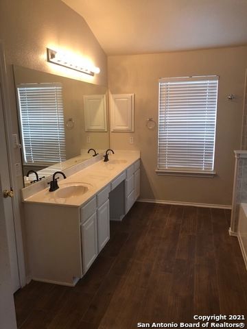 983 CALICO GDN, San Antonio, TX 78260
