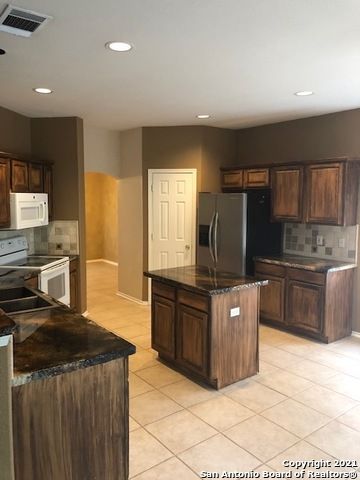 983 CALICO GDN, San Antonio, TX 78260