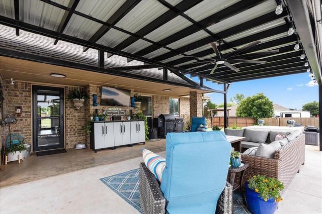 2403 County Road 1196, Tuttle, OK 73089