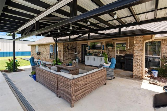 2403 County Road 1196, Tuttle, OK 73089