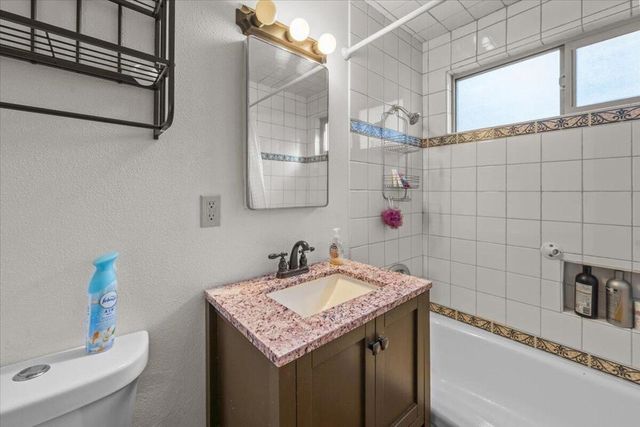 140 Highland Lane, Sugarloaf, CA 92386