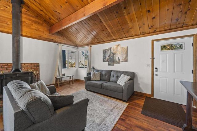 140 Highland Lane, Sugarloaf, CA 92386