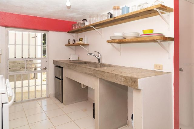 385 BRAVOS DE BOSTON, Vieques, PR 00765