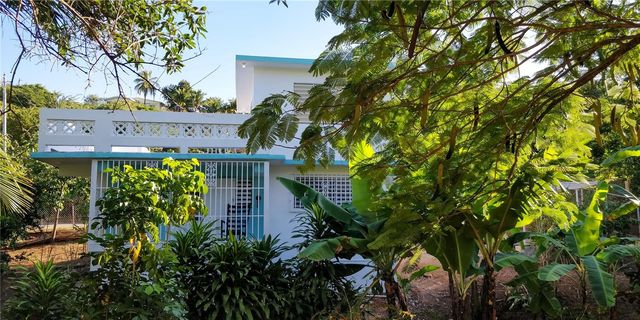 385 BRAVOS DE BOSTON, Vieques, PR 00765