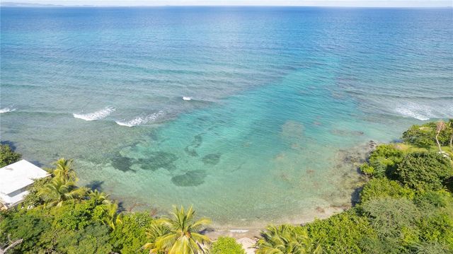 385 BRAVOS DE BOSTON, Vieques, PR 00765