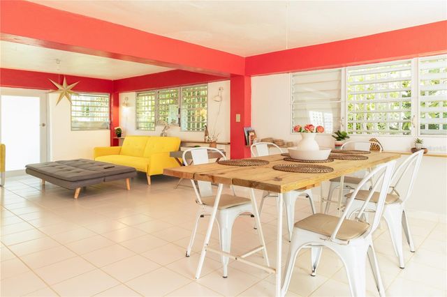 385 BRAVOS DE BOSTON, Vieques, PR 00765