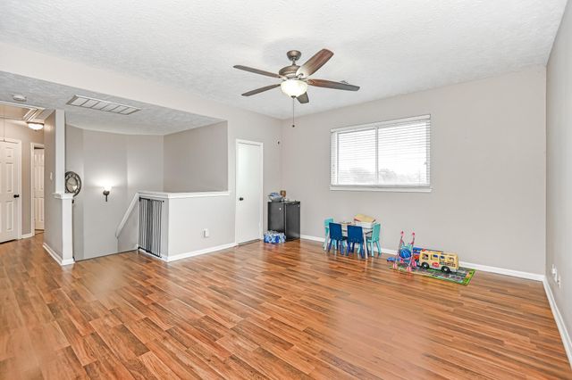 322 Spencer Landing W, La Porte, TX 77571