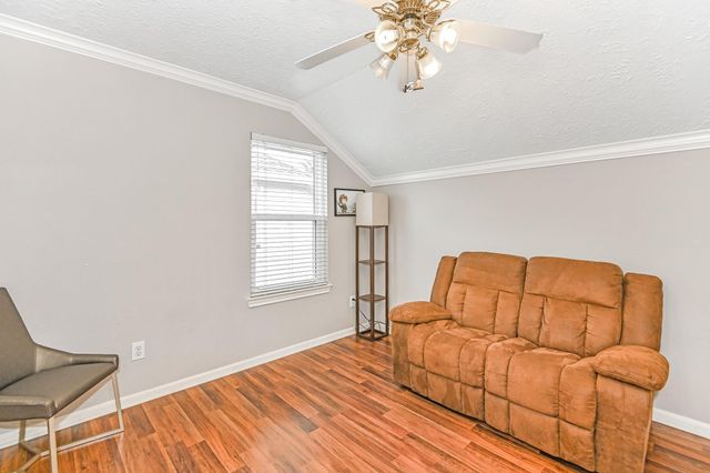 322 Spencer Landing W, La Porte, TX 77571