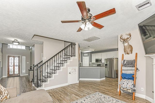 322 Spencer Landing W, La Porte, TX 77571
