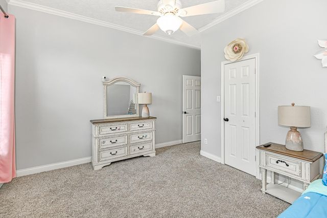 322 Spencer Landing W, La Porte, TX 77571