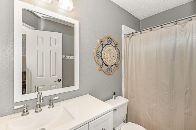 322 Spencer Landing W, La Porte, TX 77571