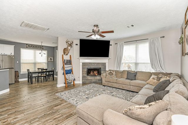 322 Spencer Landing W, La Porte, TX 77571