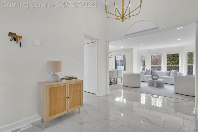 14549 Riverside Street, Livonia, MI 48154