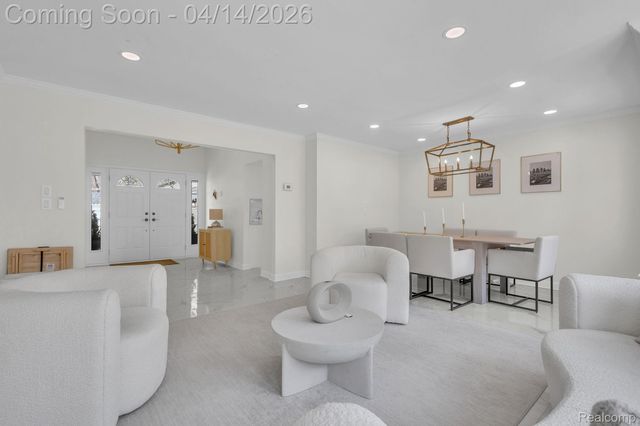 14549 Riverside Street, Livonia, MI 48154