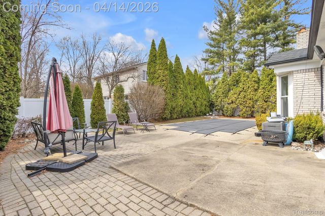 14549 Riverside Street, Livonia, MI 48154