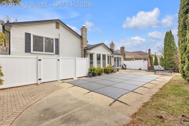 14549 Riverside Street, Livonia, MI 48154