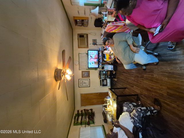 1503 Pecan Drive, Hattiesburg, MS 39401