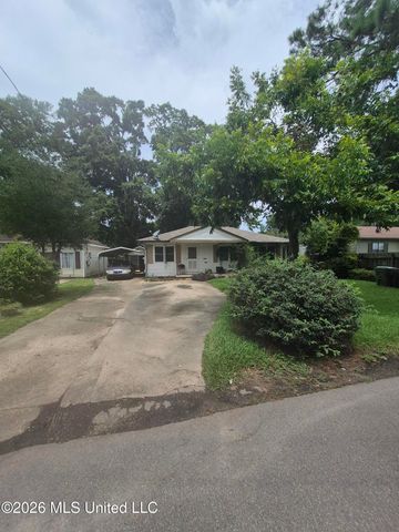 1503 Pecan Drive, Hattiesburg, MS 39401