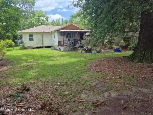 1503 Pecan Drive, Hattiesburg, MS 39401