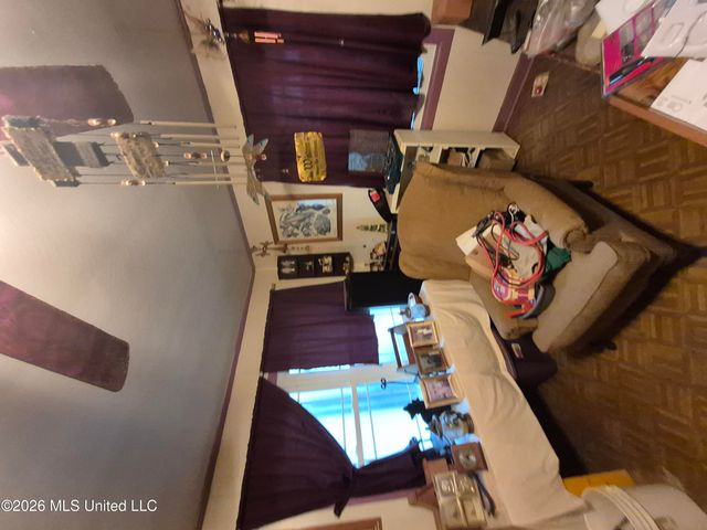 1503 Pecan Drive, Hattiesburg, MS 39401