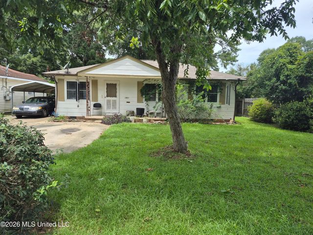 1503 Pecan Drive, Hattiesburg, MS 39401