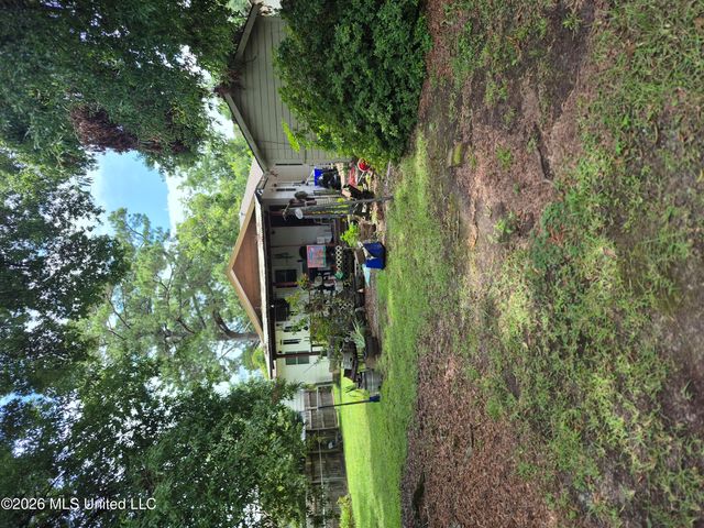 1503 Pecan Drive, Hattiesburg, MS 39401