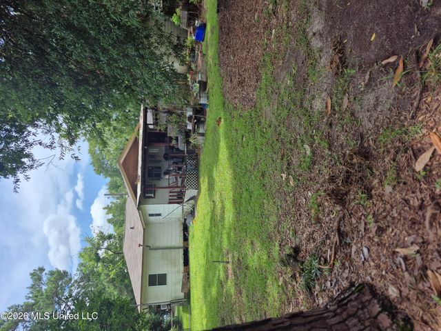 1503 Pecan Drive, Hattiesburg, MS 39401
