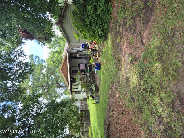 1503 Pecan Drive, Hattiesburg, MS 39401