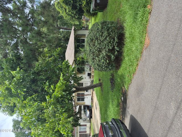 1503 Pecan Drive, Hattiesburg, MS 39401