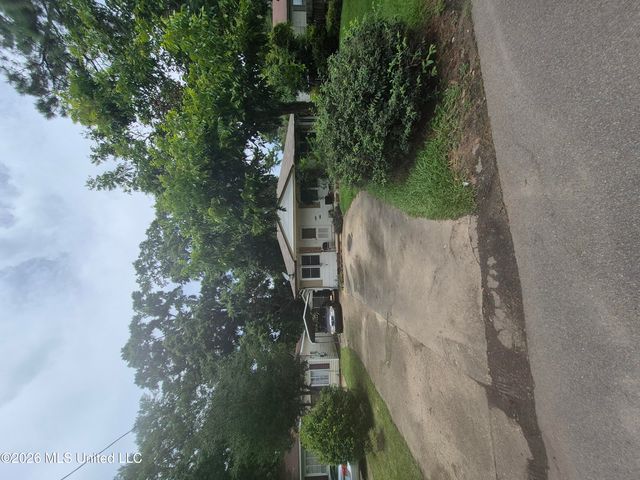 1503 Pecan Drive, Hattiesburg, MS 39401