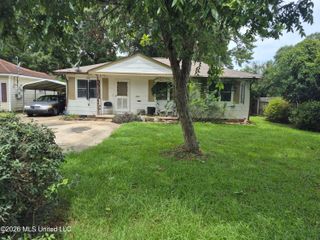 1503 Pecan Drive, Hattiesburg, MS 39401