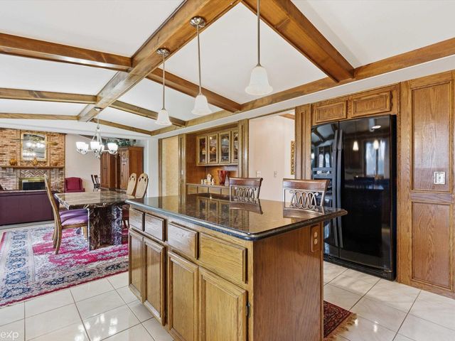 48290 Lakeland Drive, Shelby, MI 48317