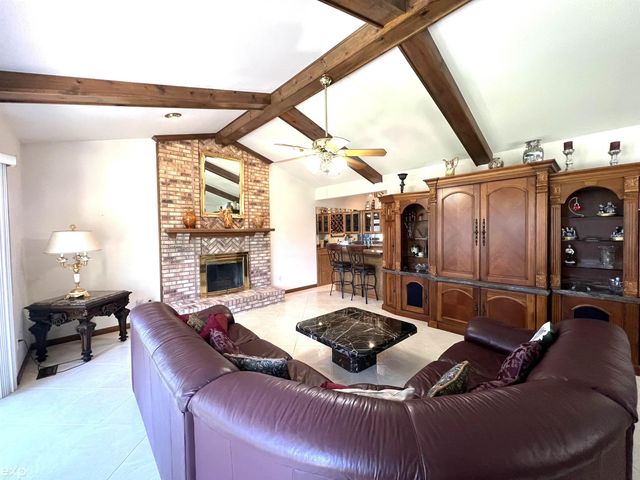 48290 Lakeland Drive, Shelby, MI 48317
