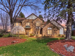 48290 Lakeland Drive, Shelby, MI 48317
