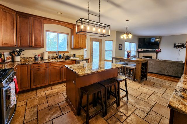 815 Kindberg Court, Elburn, IL 60119