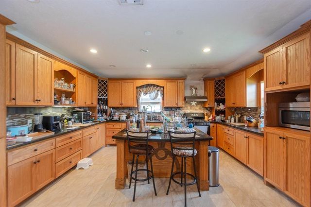 17383 Old Highway 105 E, Conroe, TX 77306