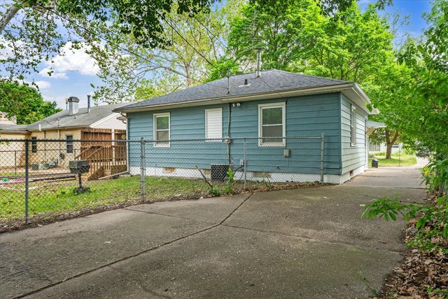 3823 28TH Avenue, Rock Island, IL 61201