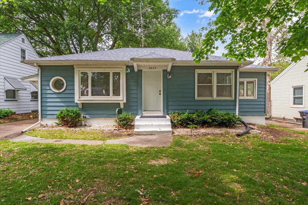 3823 28TH Avenue, Rock Island, IL 61201