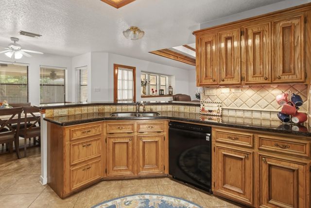 6606 Killearn Drive, Pasadena, TX 77505