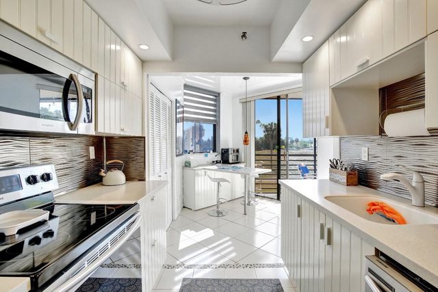 7100 Radice Court 207, Lauderhill, FL 33319