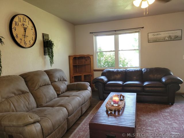 1006 NW 4th, Stigler, OK 74462