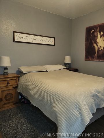 1006 NW 4th, Stigler, OK 74462