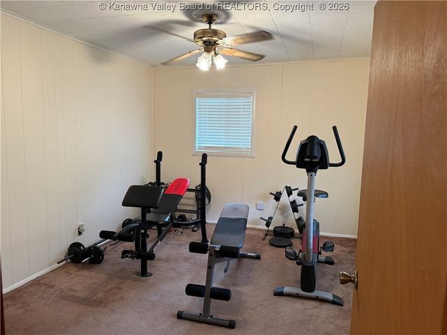 109 Keenan Hill Street, Cedar Grove, WV 25039